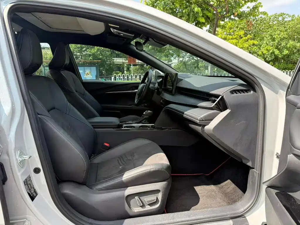 Camry Dual Engine 2.0 HXS Sport Plus