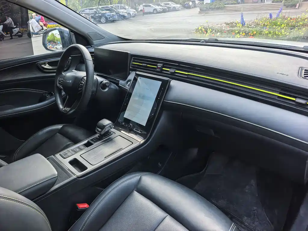 Roewe RX5 PLUS 330 TGI Auto China Style Smart Premium