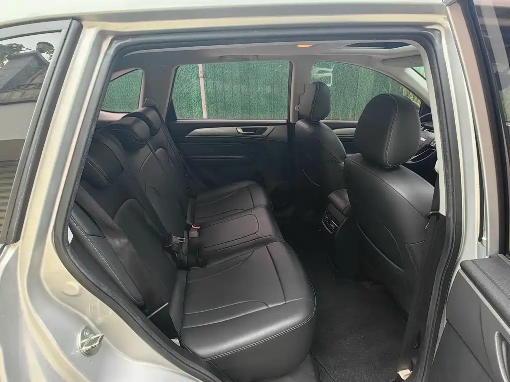 Haval M6 PLUS 1.5 T DCT Luxury Connected