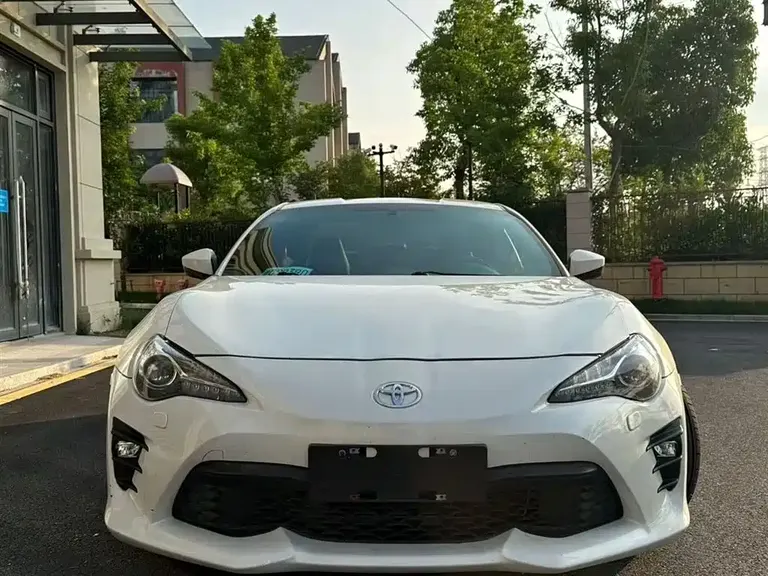 Toyota 86 丰田86 2017款 2.0 L 手动精英型
