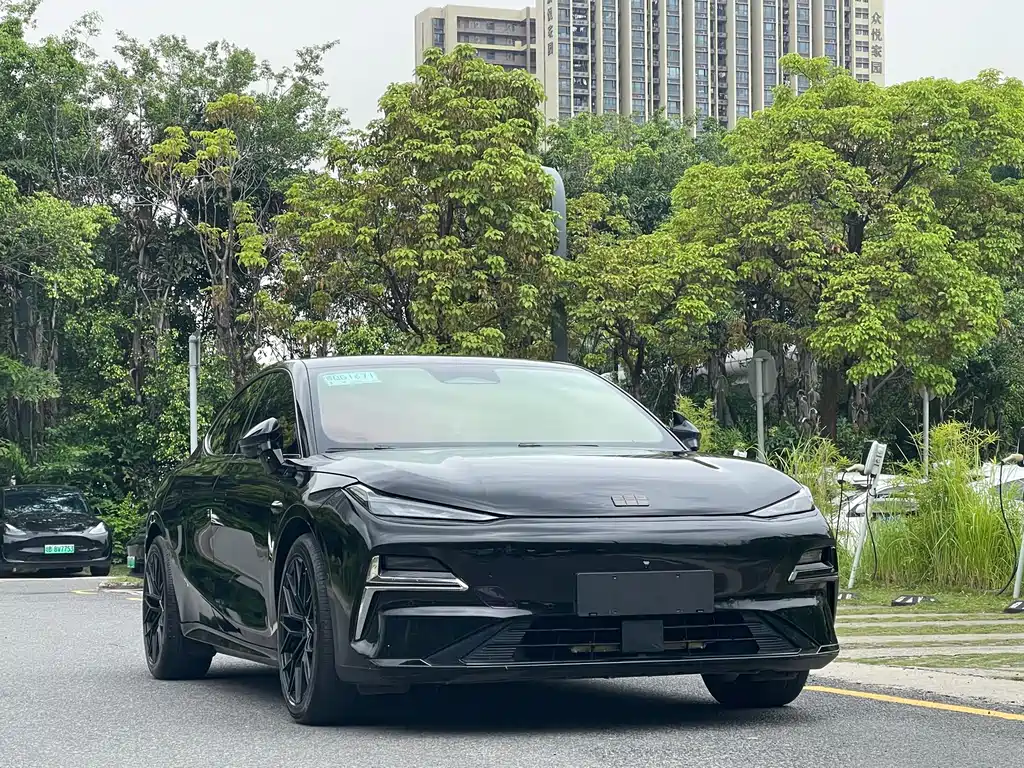 Galaxy Xingyao 8 130 km EM-i Flagship