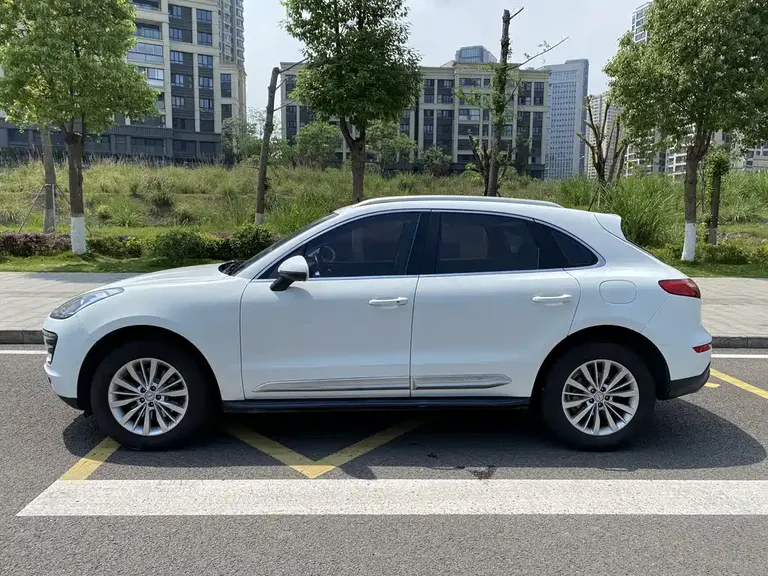 Zotye SR9 2.0 T Manual Ultimate Light