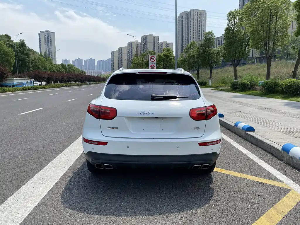 Zotye SR9 2.0 T Manual Ultimate Light