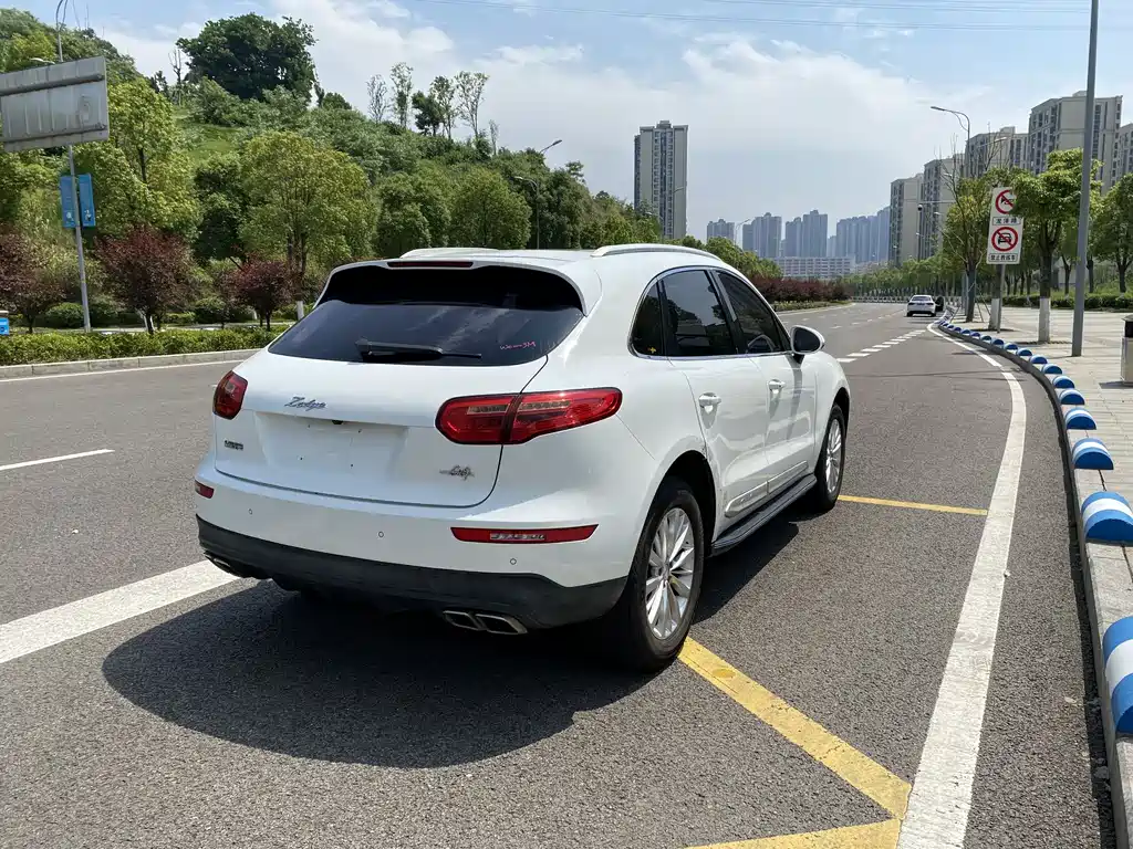 Zotye SR9 2.0 T Manual Ultimate Light