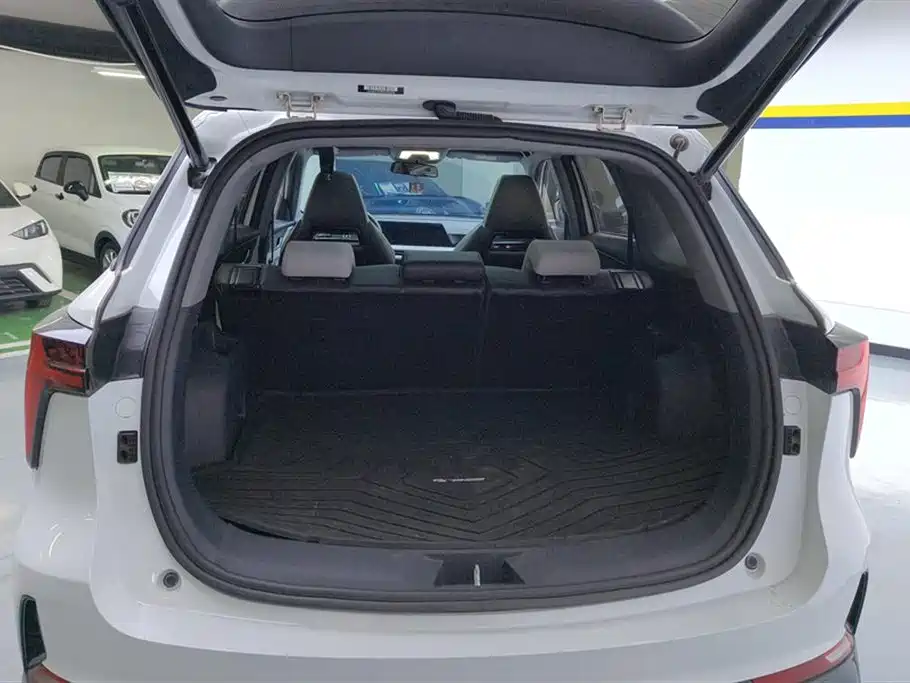 Changan CS75 PLUS 3 rd Gen 1.5 T Auto Distinguished