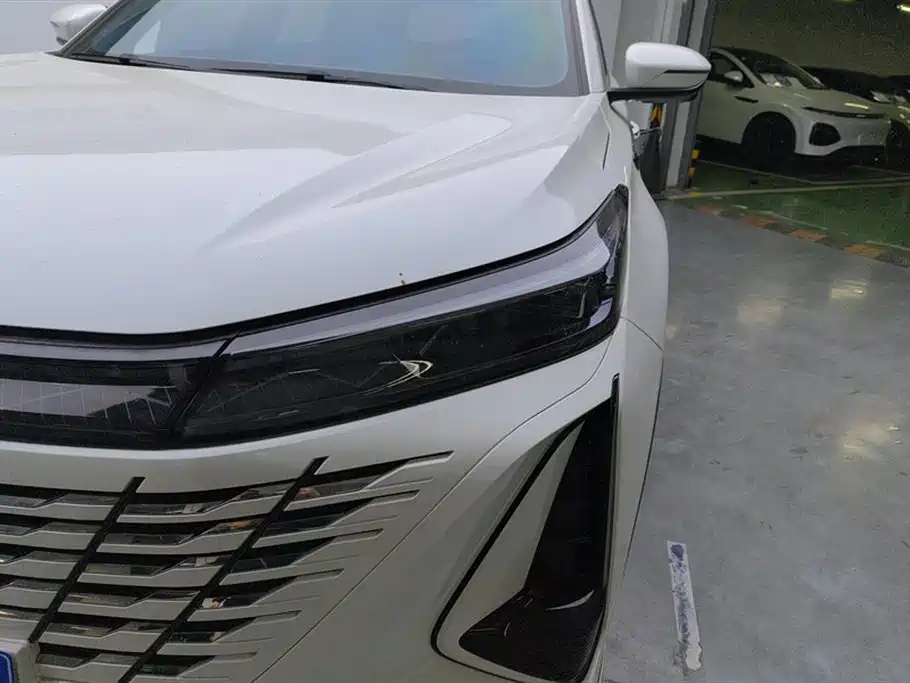 Changan CS75 PLUS 3 rd Gen 1.5 T Auto Distinguished