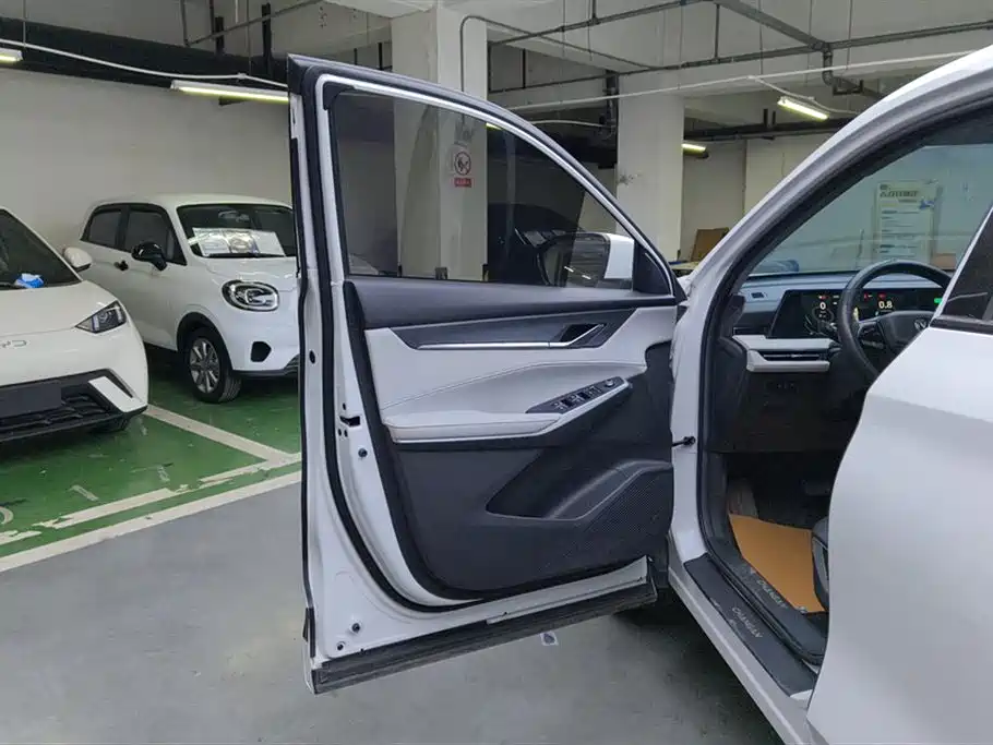 Changan CS75 PLUS 3 rd Gen 1.5 T Auto Distinguished