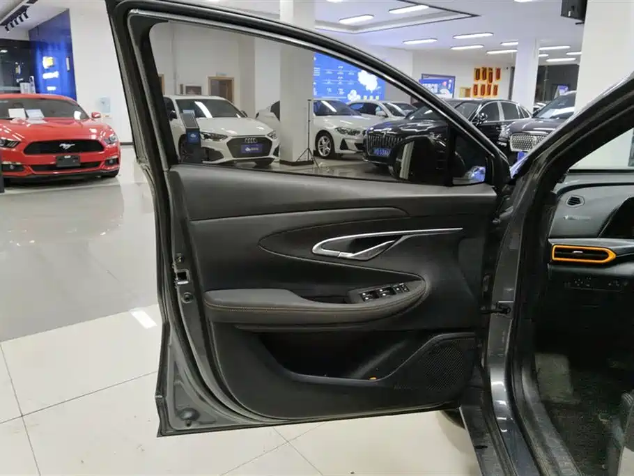 Changan UNI-T 1.5 T Distinguished