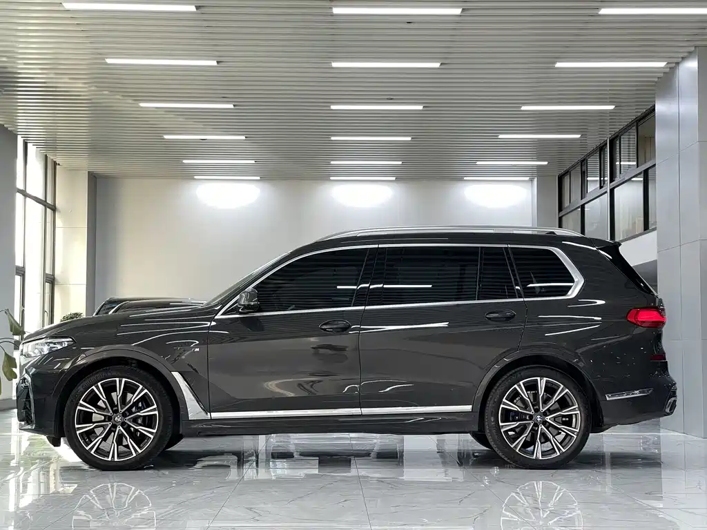 BMW X7 Facelift xDrive40 i Executive M Sport Package