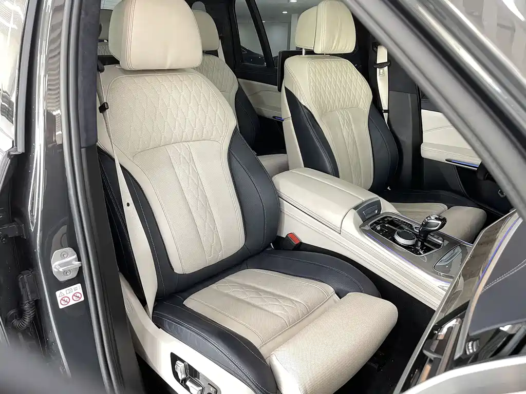 BMW X7 Facelift xDrive40 i Executive M Sport Package