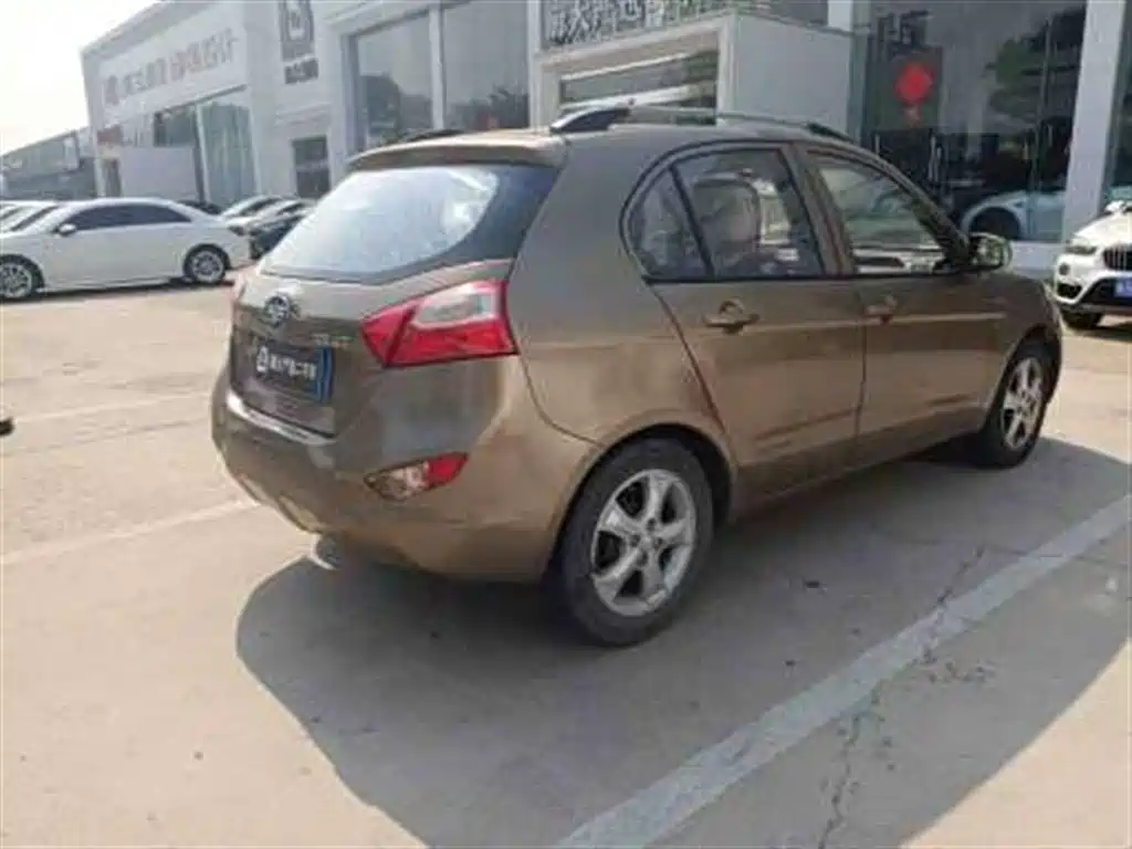 Xiali N7 夏利N7 2013款 1.3 L 手动舒适型