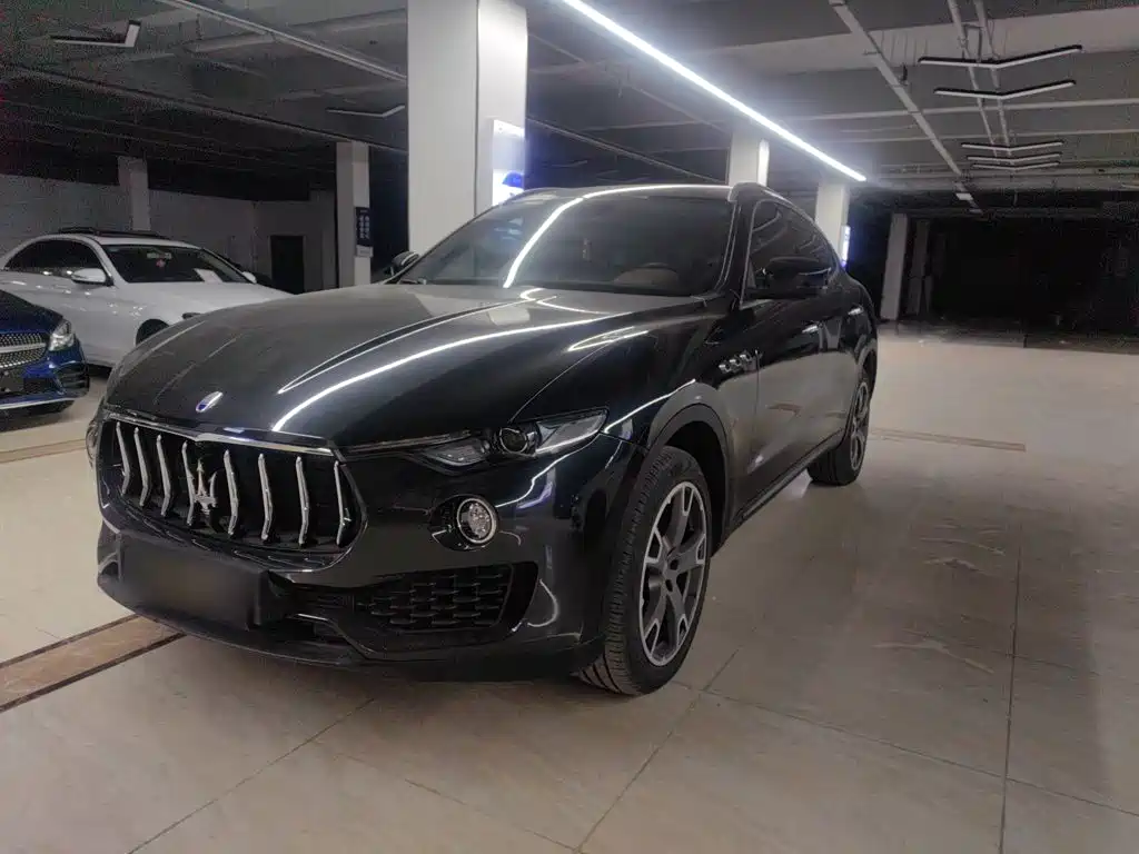 Levante 3.0 T Classic