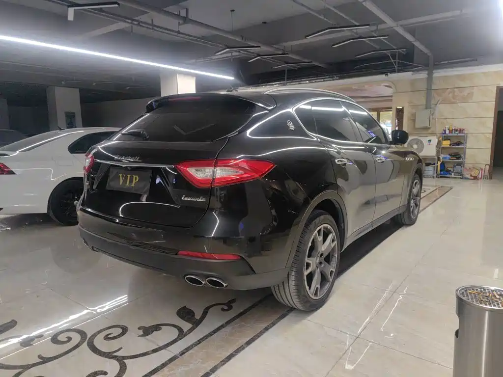 Levante 3.0 T Classic