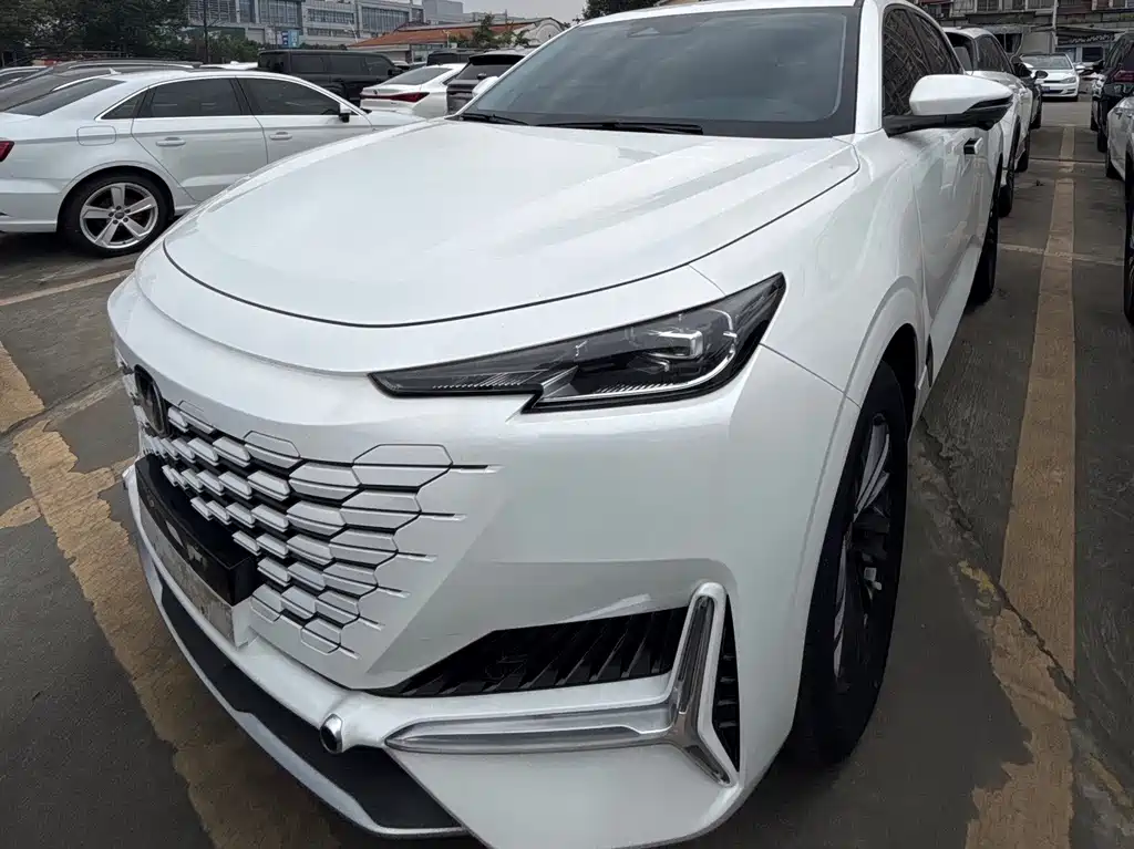 Changan UNI-K 2.0 T 2 WD Joy Style