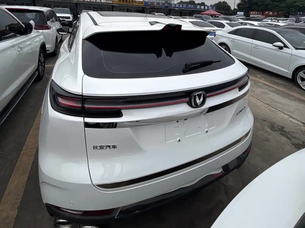Changan UNI-K 2.0 T 2 WD Joy Style