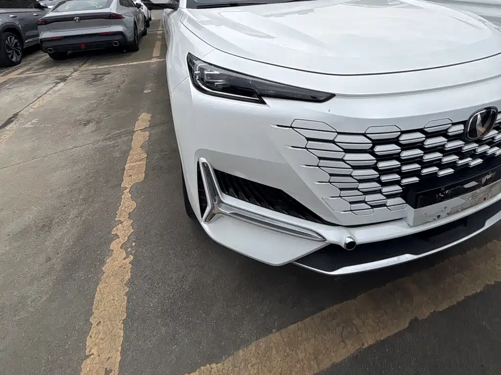 Changan UNI-K 2.0 T 2 WD Joy Style