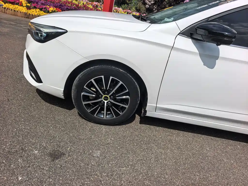 Roewe i5 1.5 L CVT Luxury