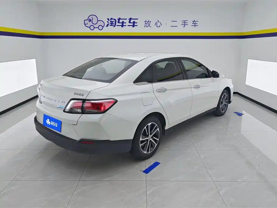 Venucia D60 启辰D60 2020款 1.6 L XL CVT悦享版