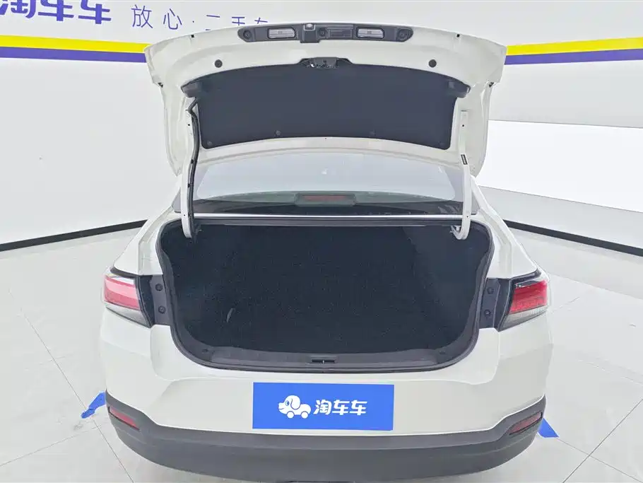 Venucia D60 启辰D60 2020款 1.6 L XL CVT悦享版