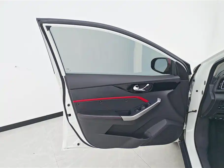Venucia D60 启辰D60 2020款 1.6 L XL CVT悦享版