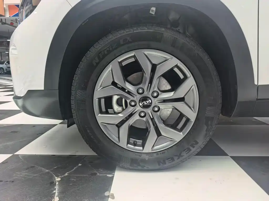 Seltos 1.5 L CVT Luxury