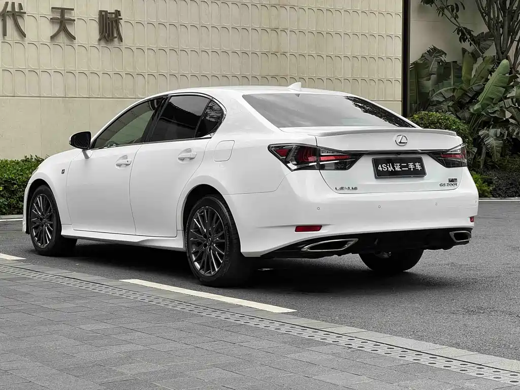 Lexus GS 200 t F SPORT