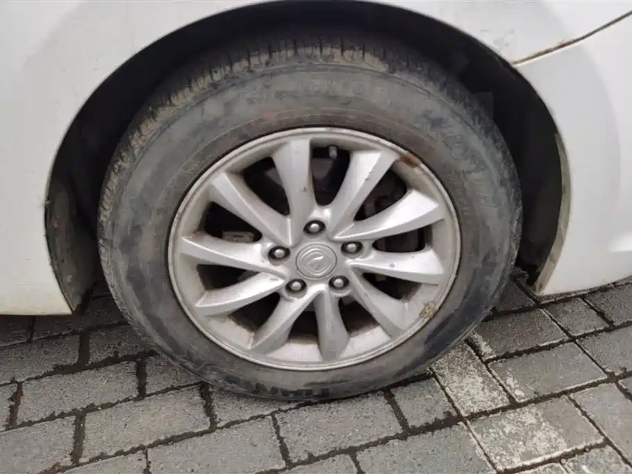 Yuexiang V7 1.6 L Manual Pleasure CN-V