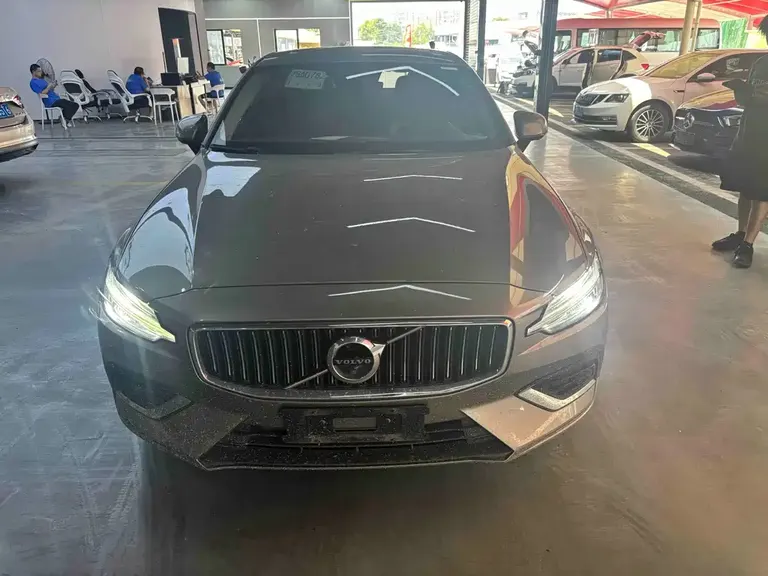 Volvo S60 T4 Smart Vision Luxury