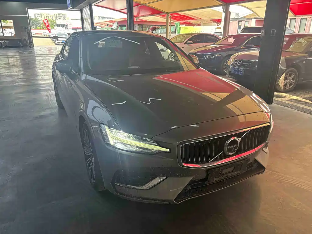 Volvo S60 T4 Smart Vision Luxury
