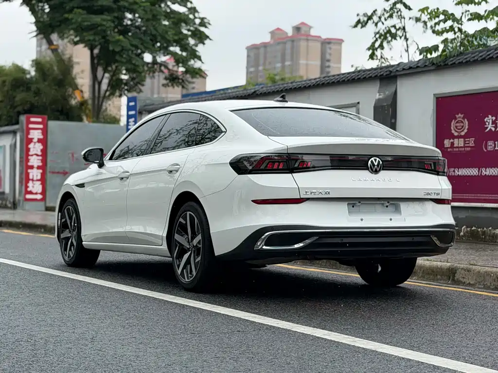 Lamando Lamando L 280 TSI DSG Spicy Cool
