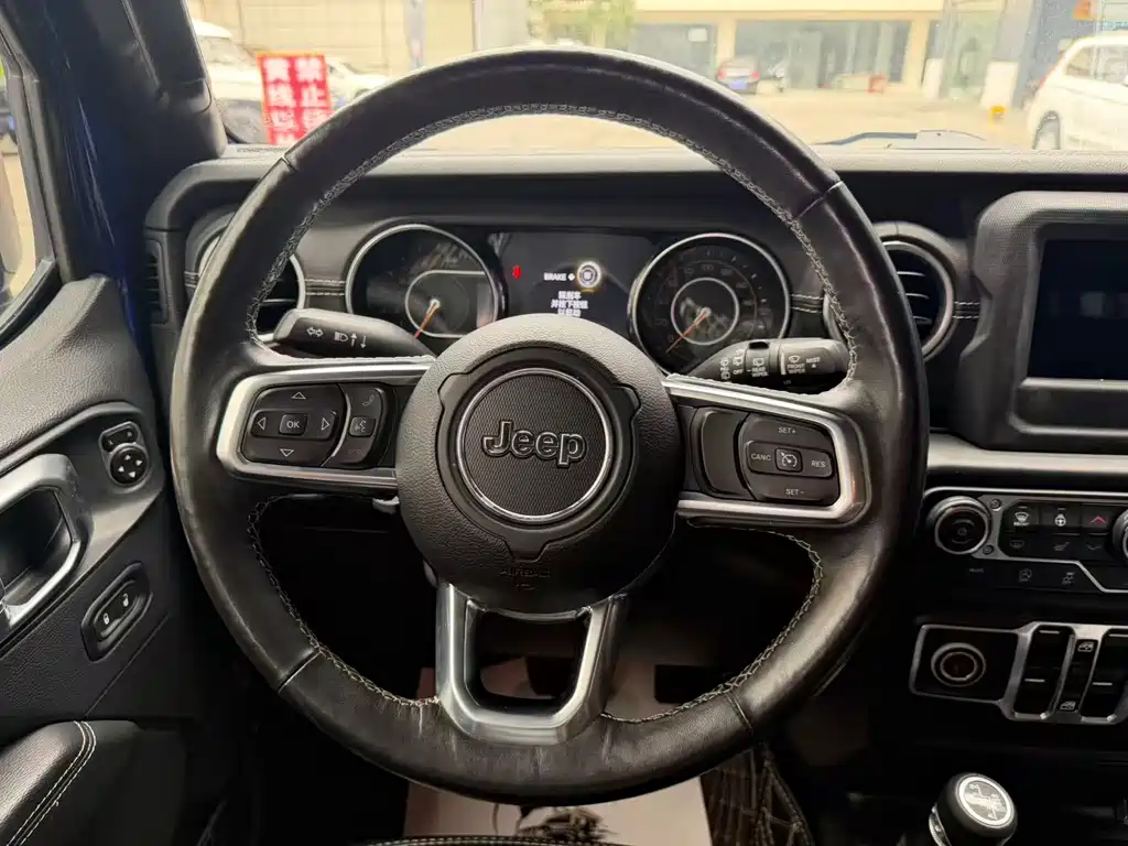 Wrangler 2.0 T Sahara 4-door CN-V
