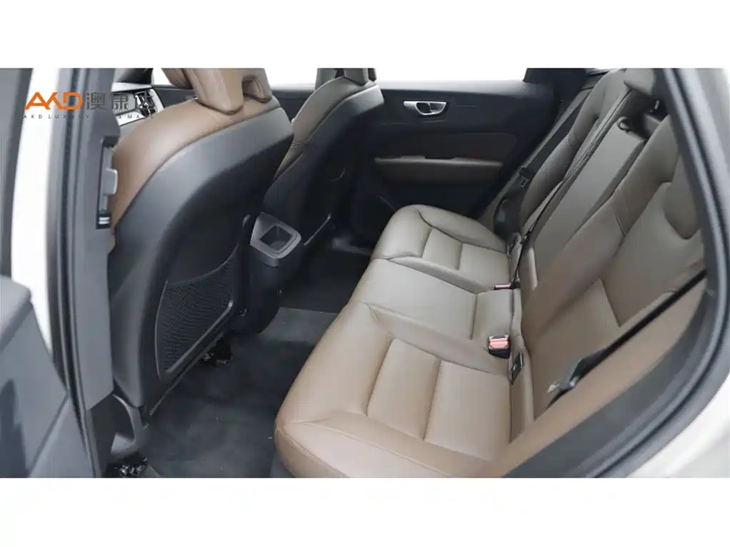 Volvo XC60 沃尔沃XC60/2.0 T/25款/B5 四驱智逸豪华版