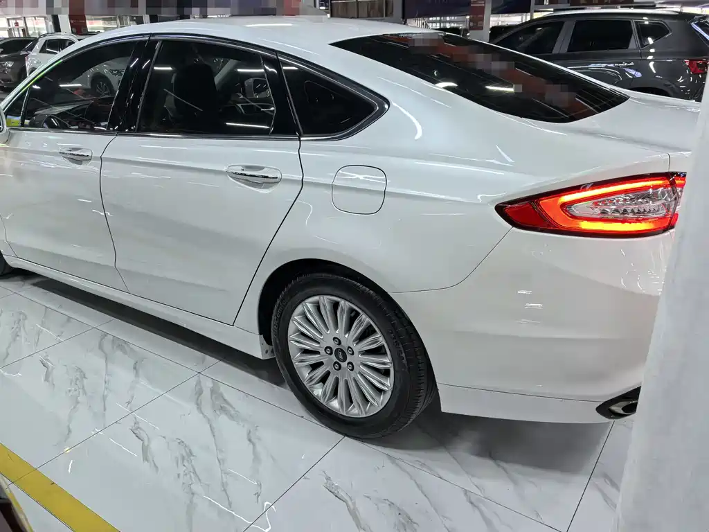 Mondeo 2.0 L GTDi200 Luxury