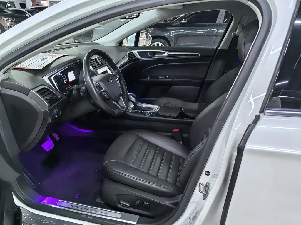 Mondeo 2.0 L GTDi200 Luxury