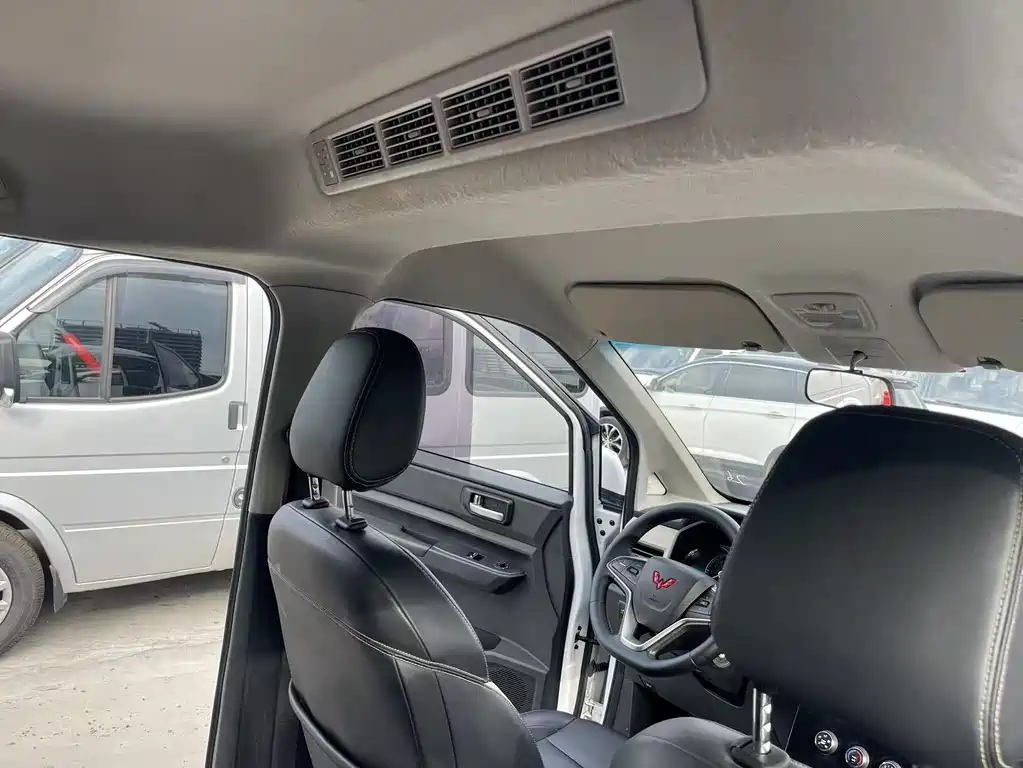 Wuling Journey 1.5 T Manual Luxury