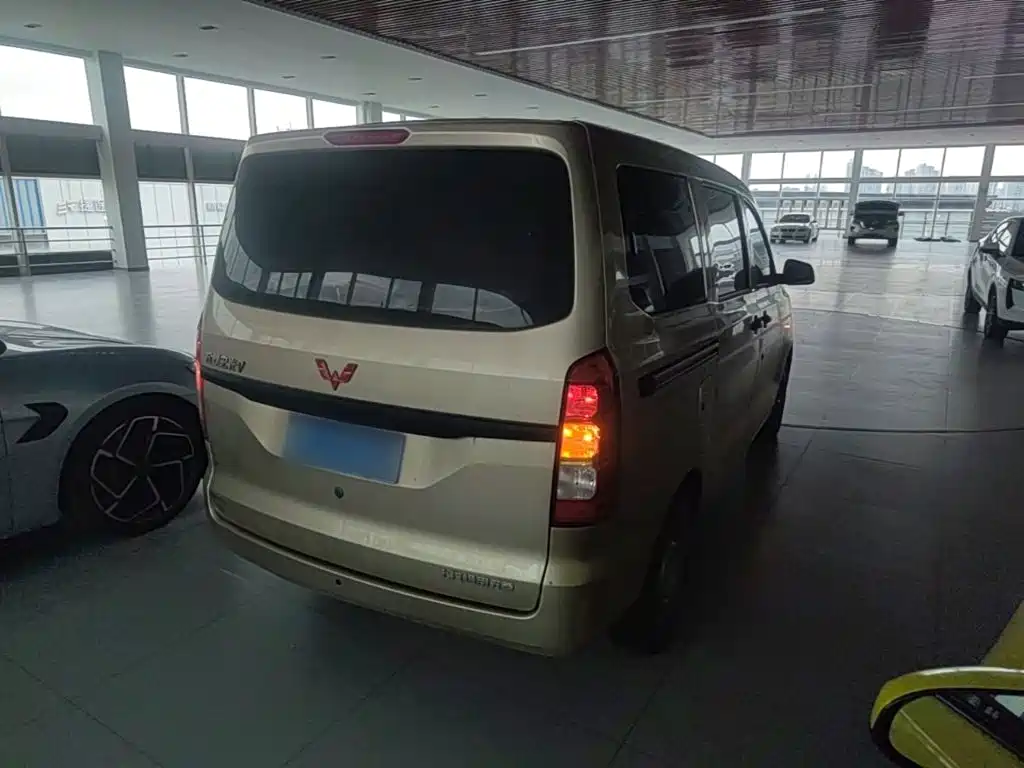 Wuling Hongguang V 1.5 L Power Take Electric Assist LAR