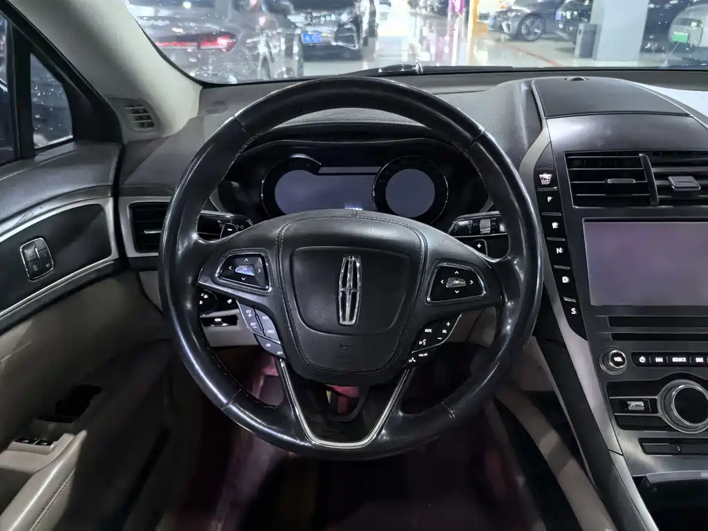 Lincoln MKZ 2.0 T Premium