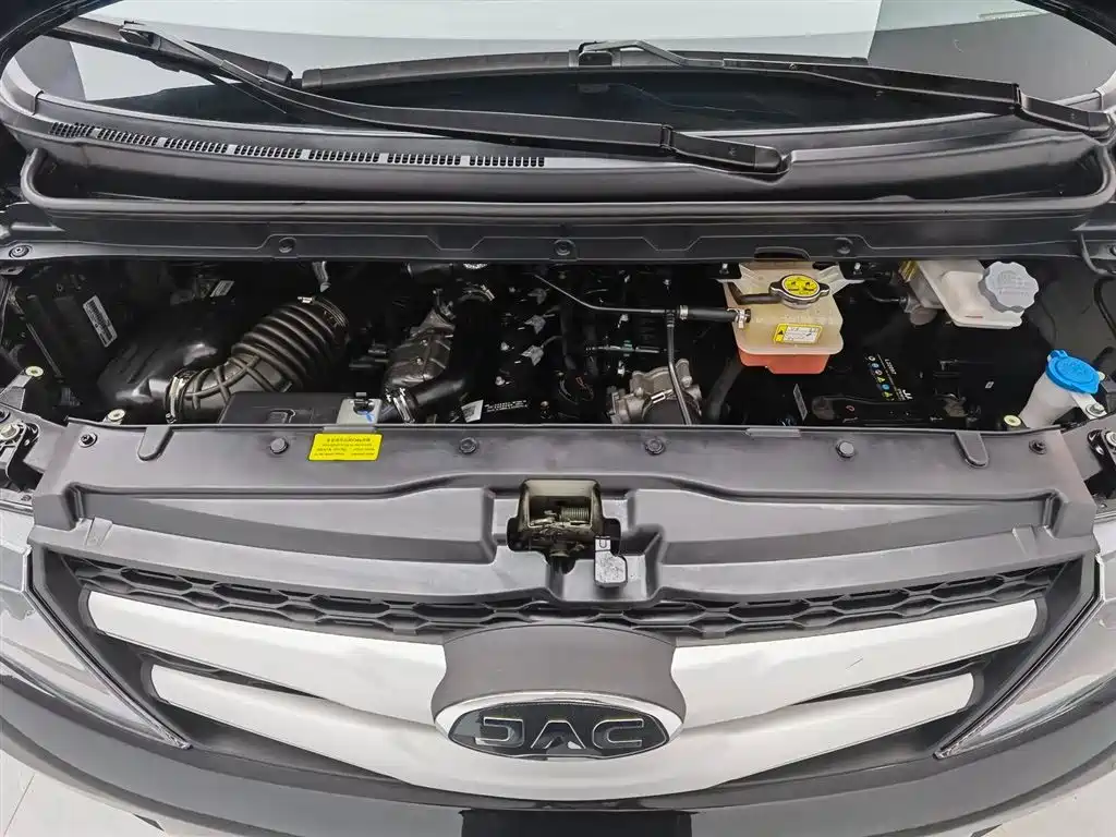 Refine M3 瑞风M3 2023款 PLUS 1.5 T 5/7座经典版