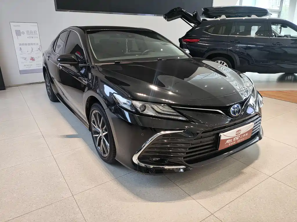 Camry Dual Engine 2.5 HG Luxury