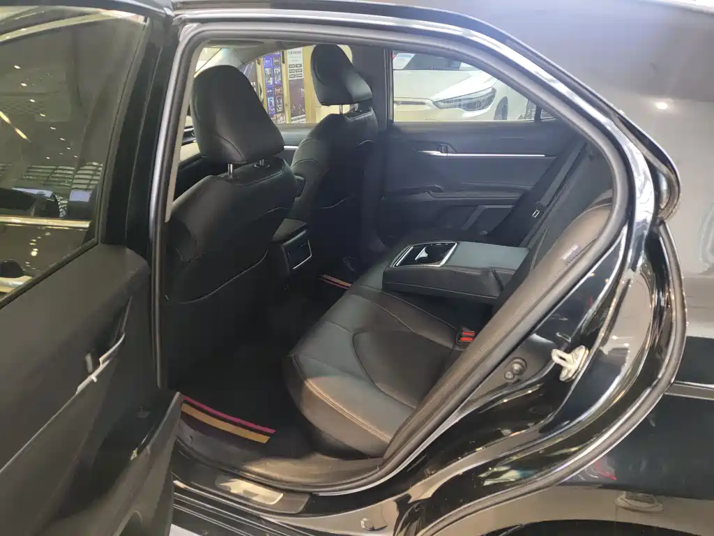 Camry Dual Engine 2.5 HG Luxury