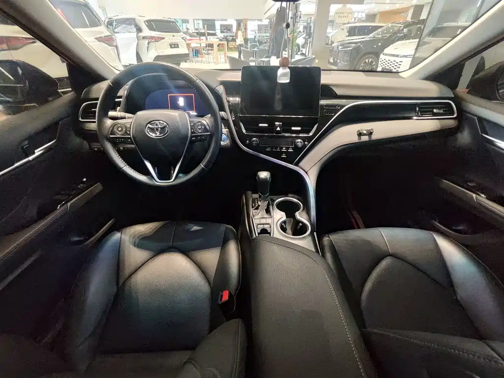 Camry Dual Engine 2.5 HG Luxury