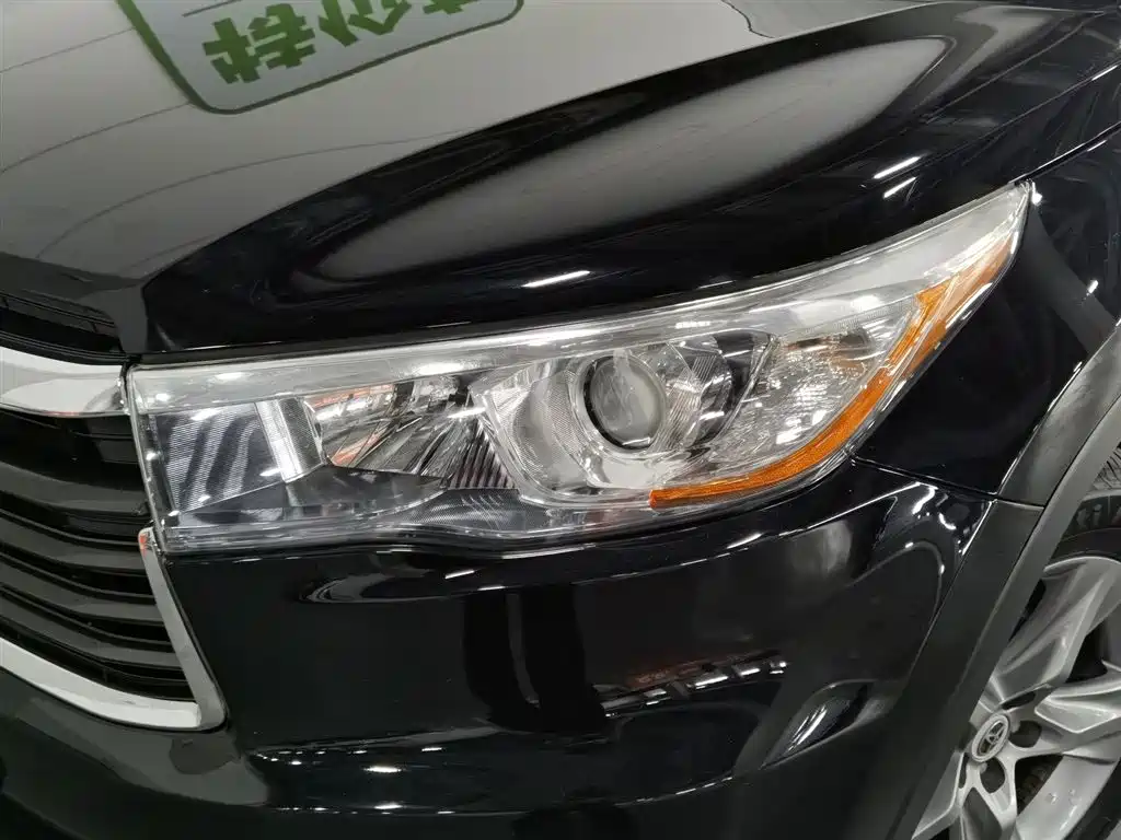 Highlander 2.0 T 4 WD Luxury 7-seat