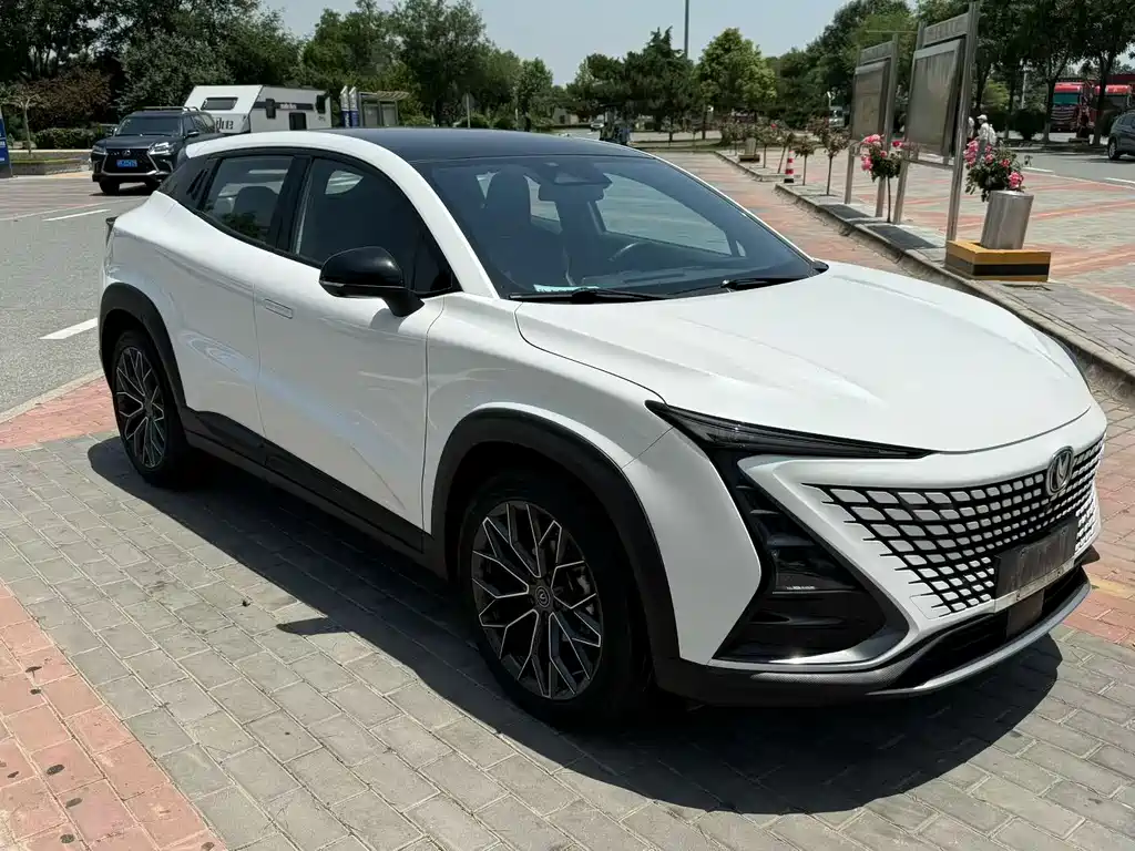 Changan UNI-T 1.5 T Distinguished