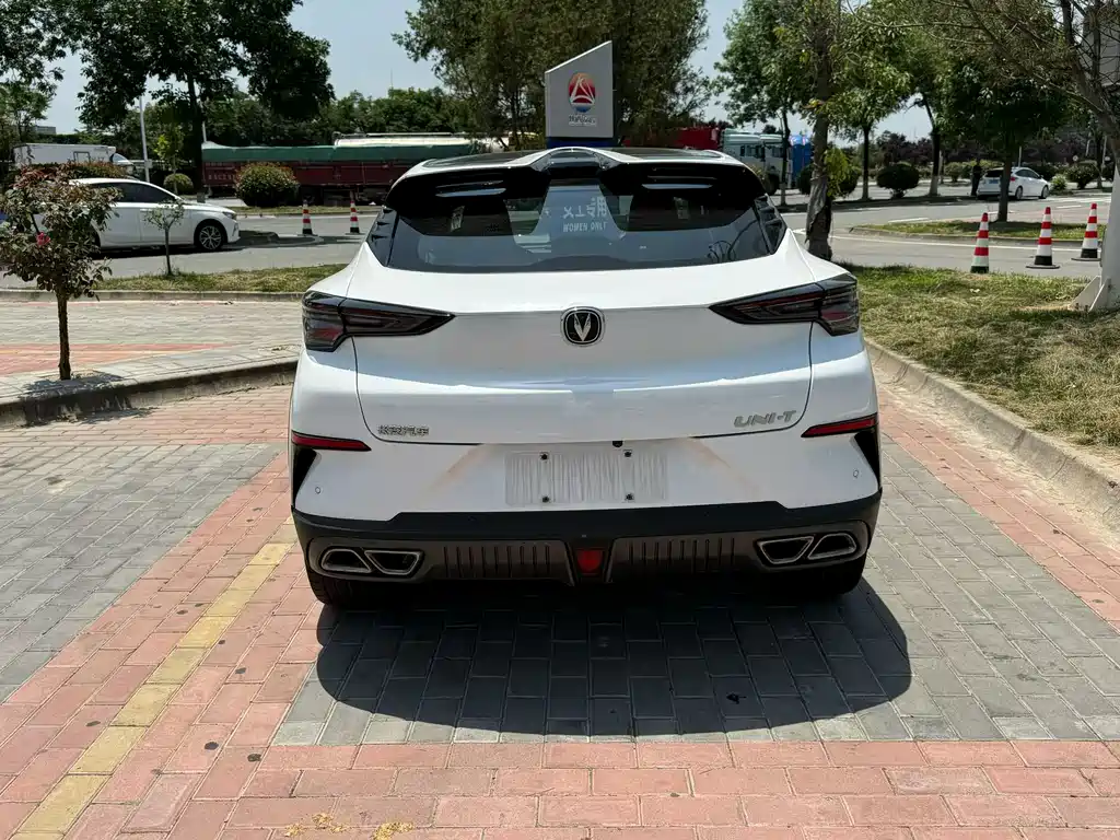 Changan UNI-T 1.5 T Distinguished
