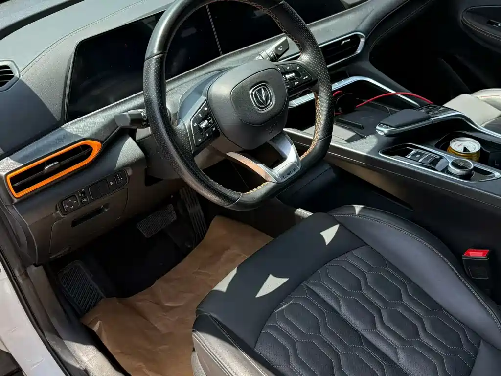 Changan UNI-T 1.5 T Distinguished