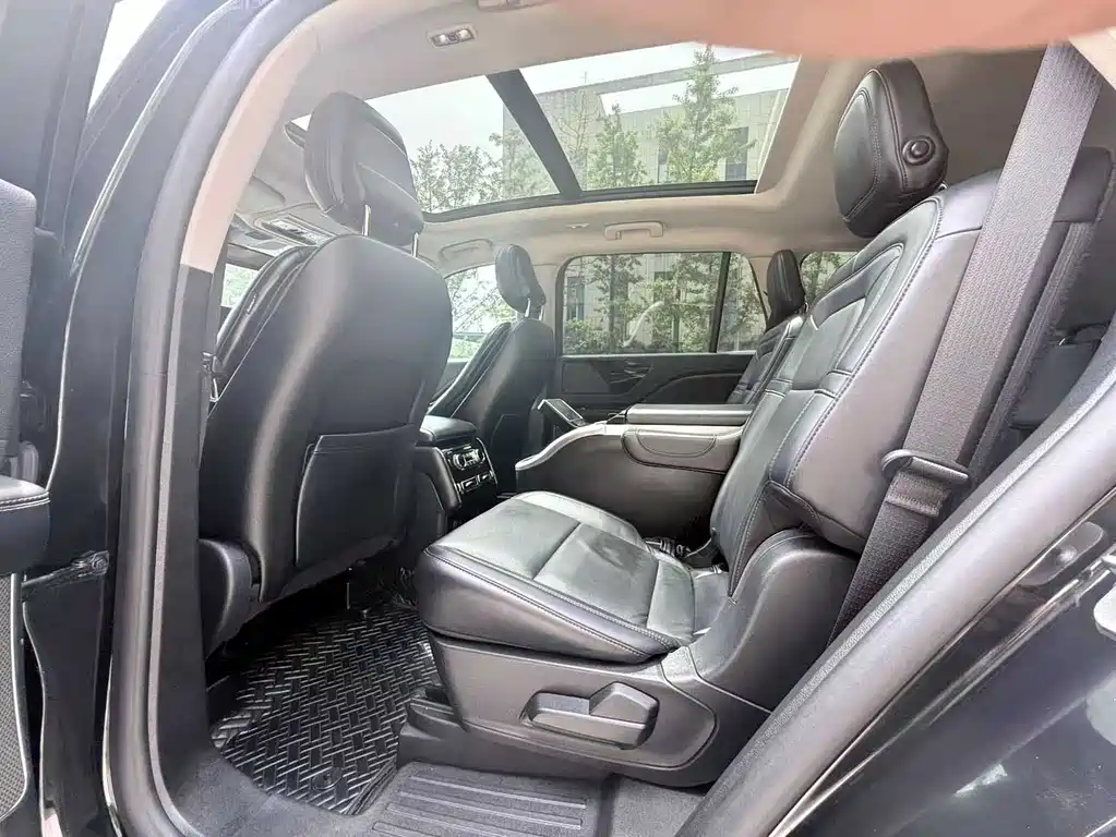 Aviator 3.0 T V6 4 WD Premium