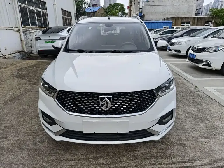 Baojun 360 1.5 L CVT Elite CN-VI
