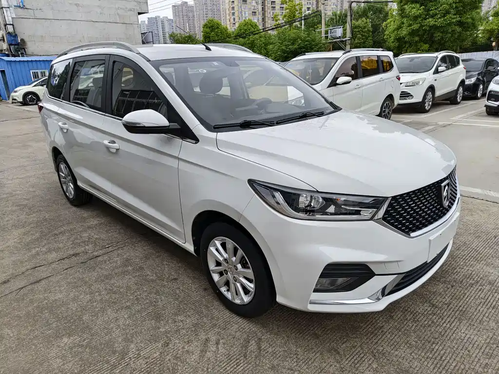 Baojun 360 1.5 L CVT Elite CN-VI