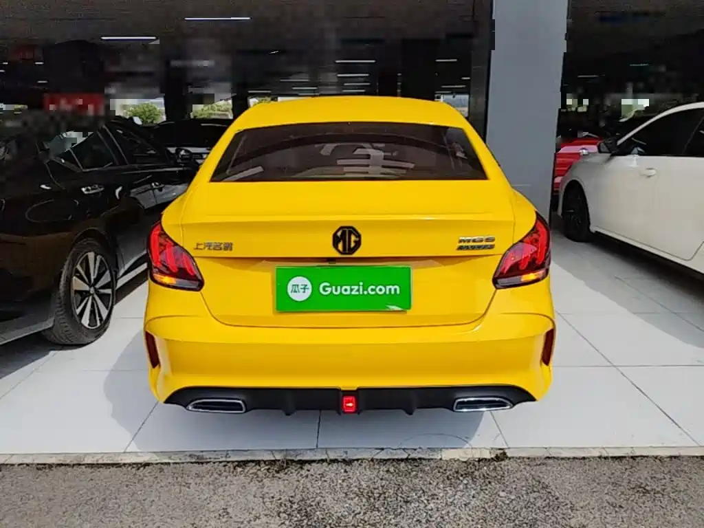 MG5 180 DVVT CVT Youth Luxury