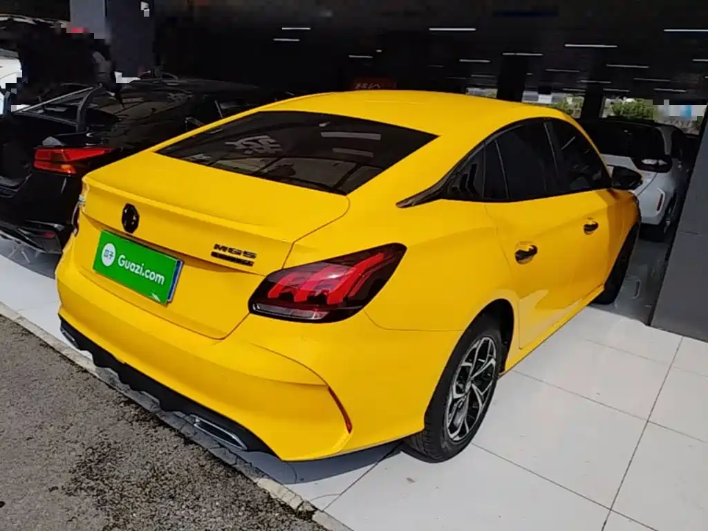 MG5 180 DVVT CVT Youth Luxury